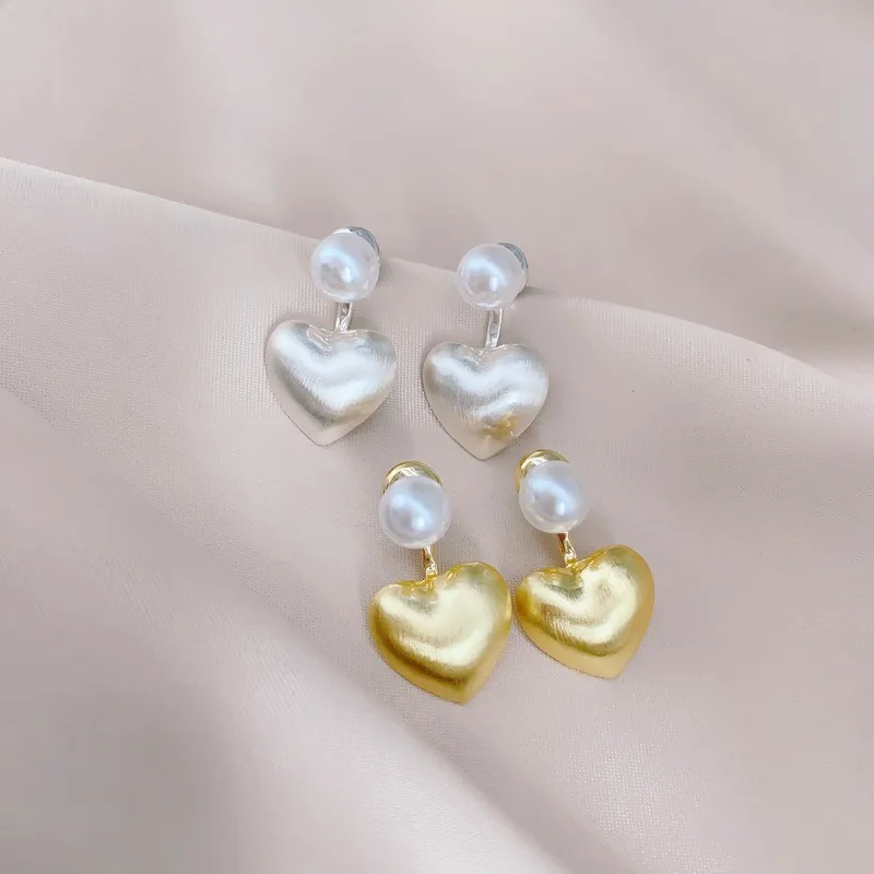 1 Pair 2 Pairs Simple Style Heart Shape Plating Inlay Alloy Pearl Drop Earrings display picture 1
