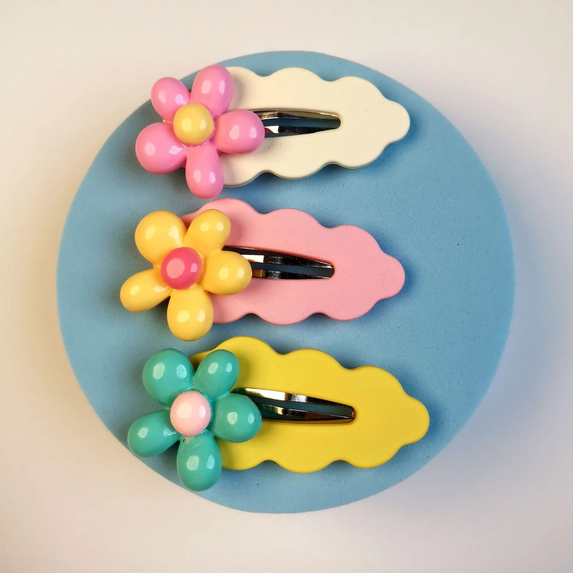 Women's Elegant Flower Resin Stoving Varnish Hair Clip display picture 1