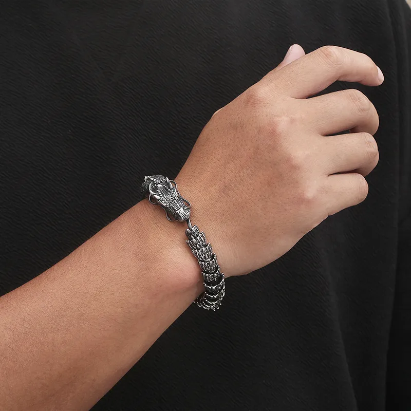 Hip-Hop Rock Solid Color Dragon Stainless Steel 18K Gold Plated Bracelets In Bulk display picture 5