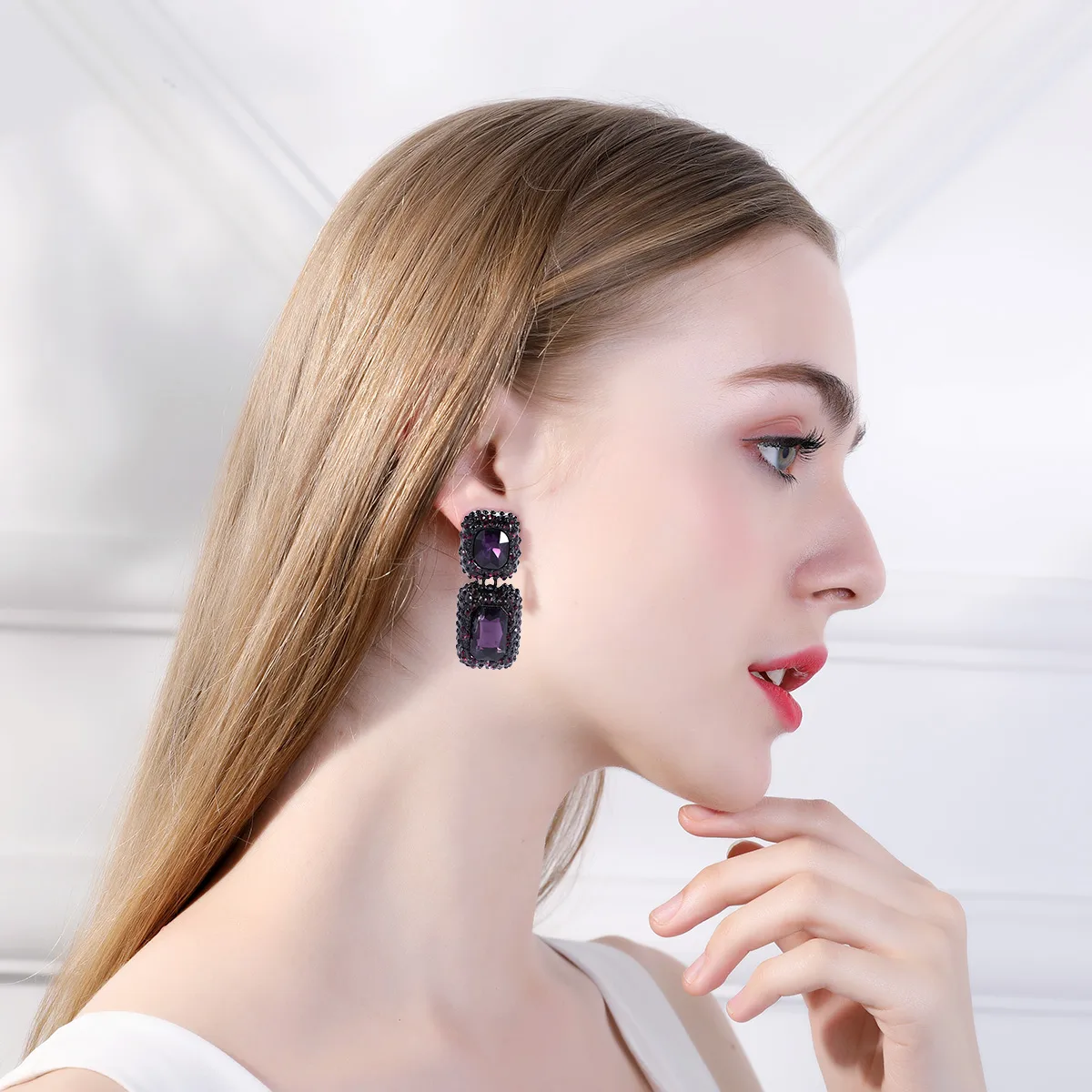 1 Pair Retro Square Inlay Alloy Glass Ear Studs display picture 9