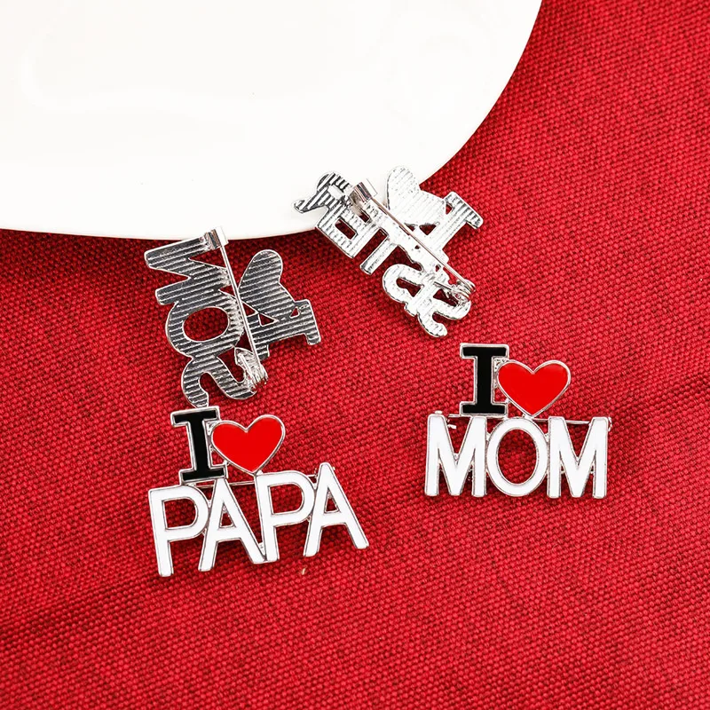 Simple Style Letter Heart Shape Alloy Unisex Brooches display picture 8
