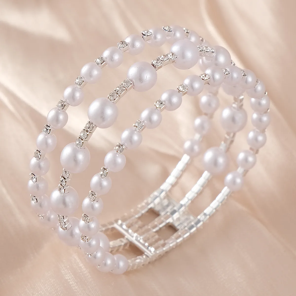 Elegant Shiny Geometric Artificial Pearls Rhinestones Metal Wholesale Bangle display picture 5