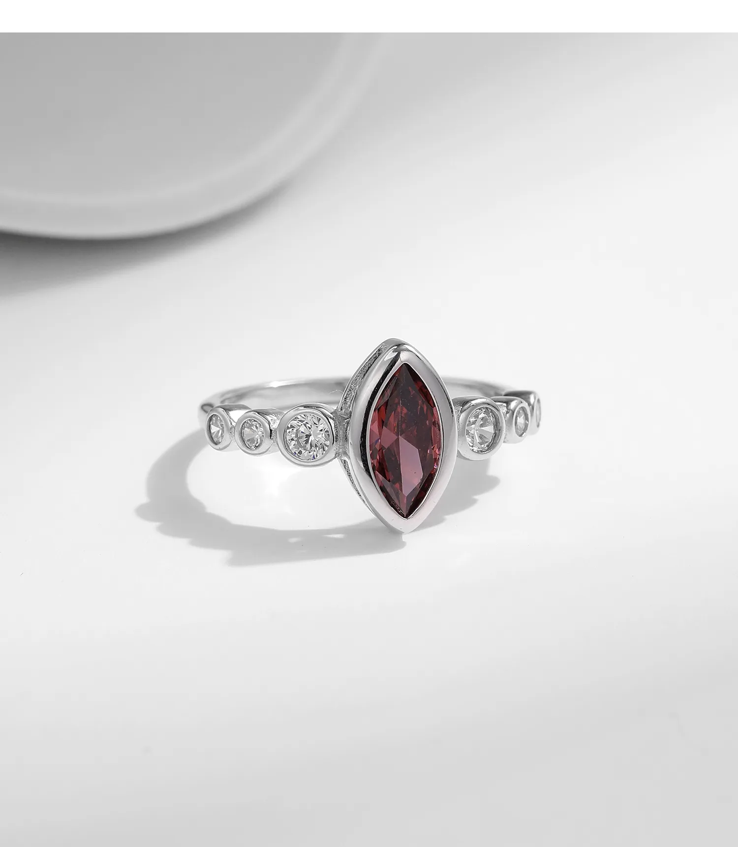 Elegant Simple Style Horse Eye Sterling Silver Plating Inlay Zircon Rhodium Plated Rings display picture 8