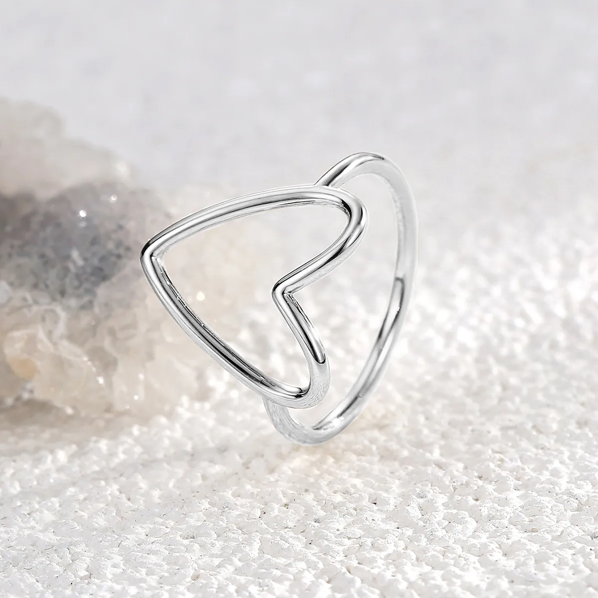 Sweet Solid Color Heart Shape Copper Plating Hollow Out 18k Gold Plated Rose Gold Plated Silver Plated Rings display picture 2