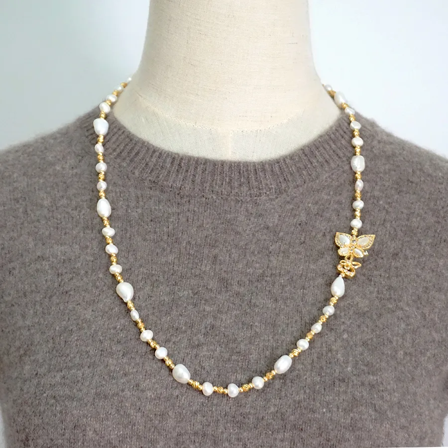 Retro Artistic Butterfly Imitation Pearl Copper Beaded Plating Gold Plated Necklace display picture 1