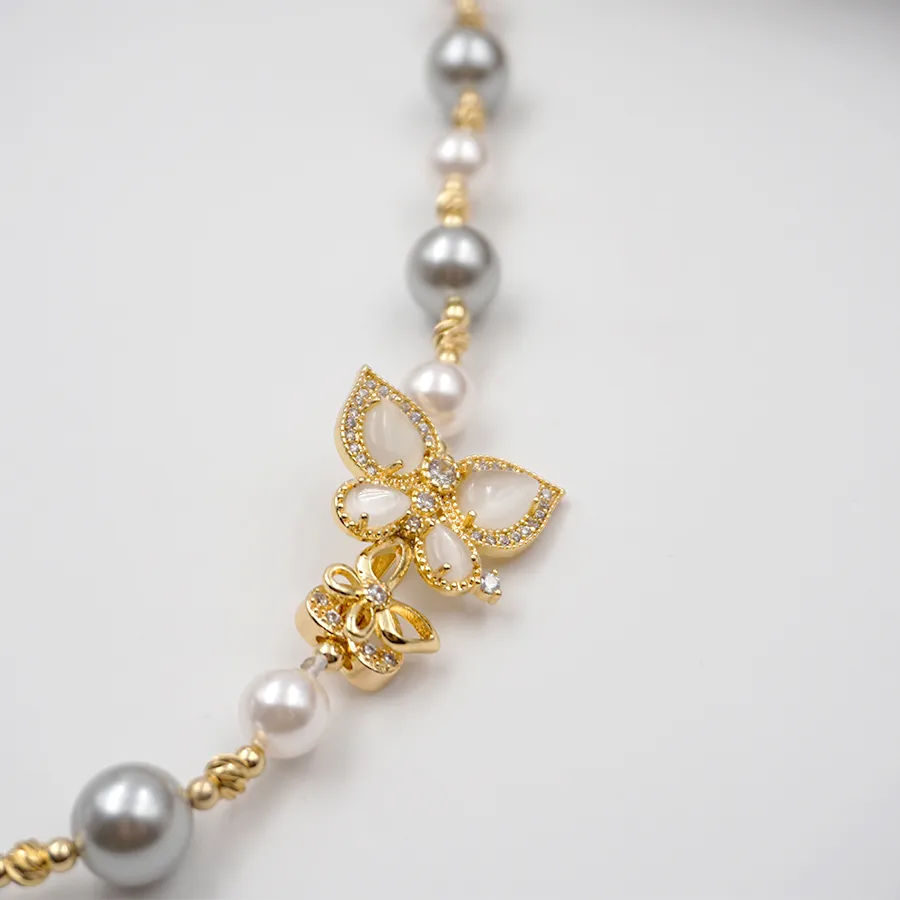 Retro Artistic Butterfly Imitation Pearl Copper Beaded Plating Gold Plated Necklace display picture 4