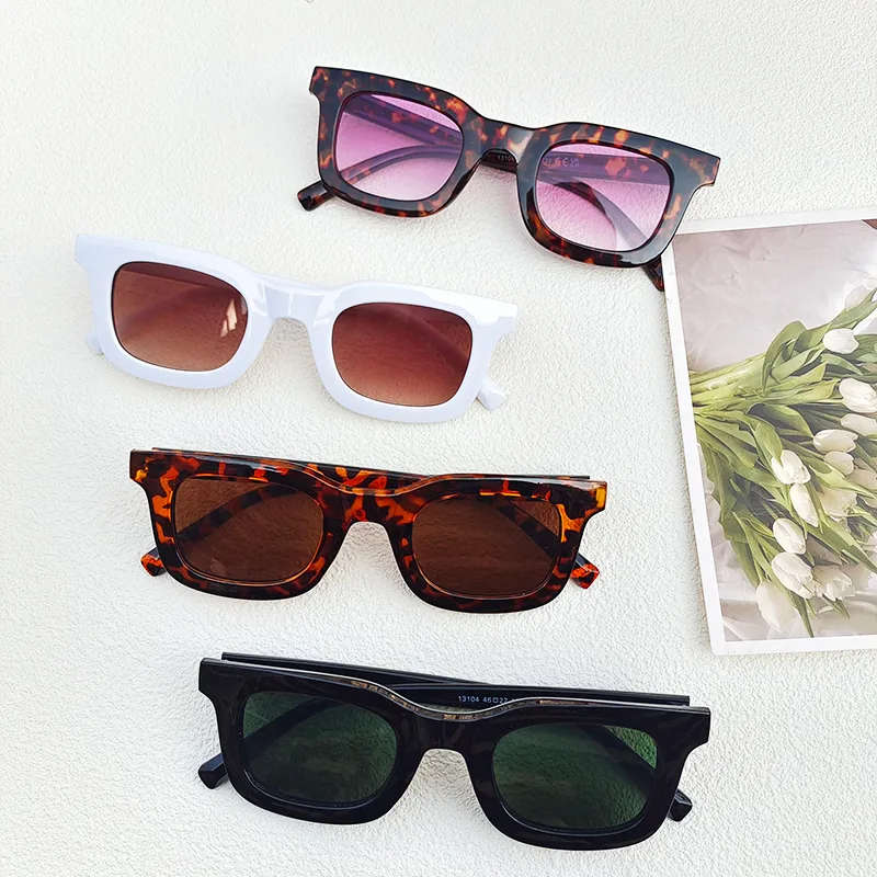 Casual Retro Solid Color Pc Resin Square Full Frame Women's Sunglasses display picture 8