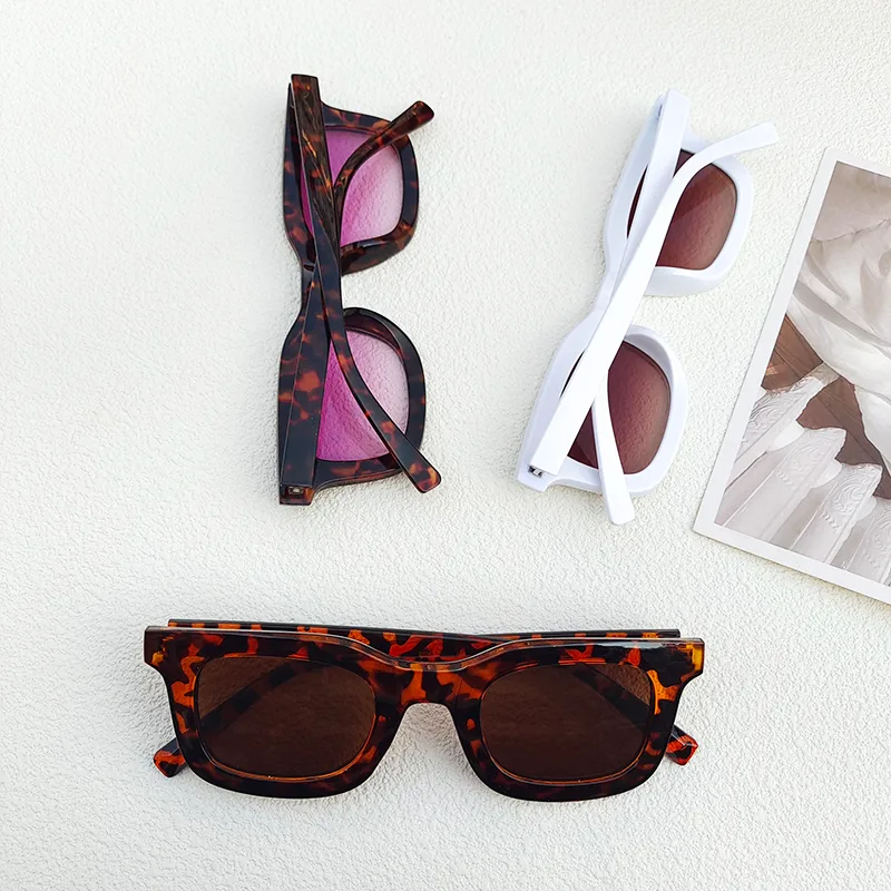 Casual Retro Solid Color Pc Resin Square Full Frame Women's Sunglasses display picture 6