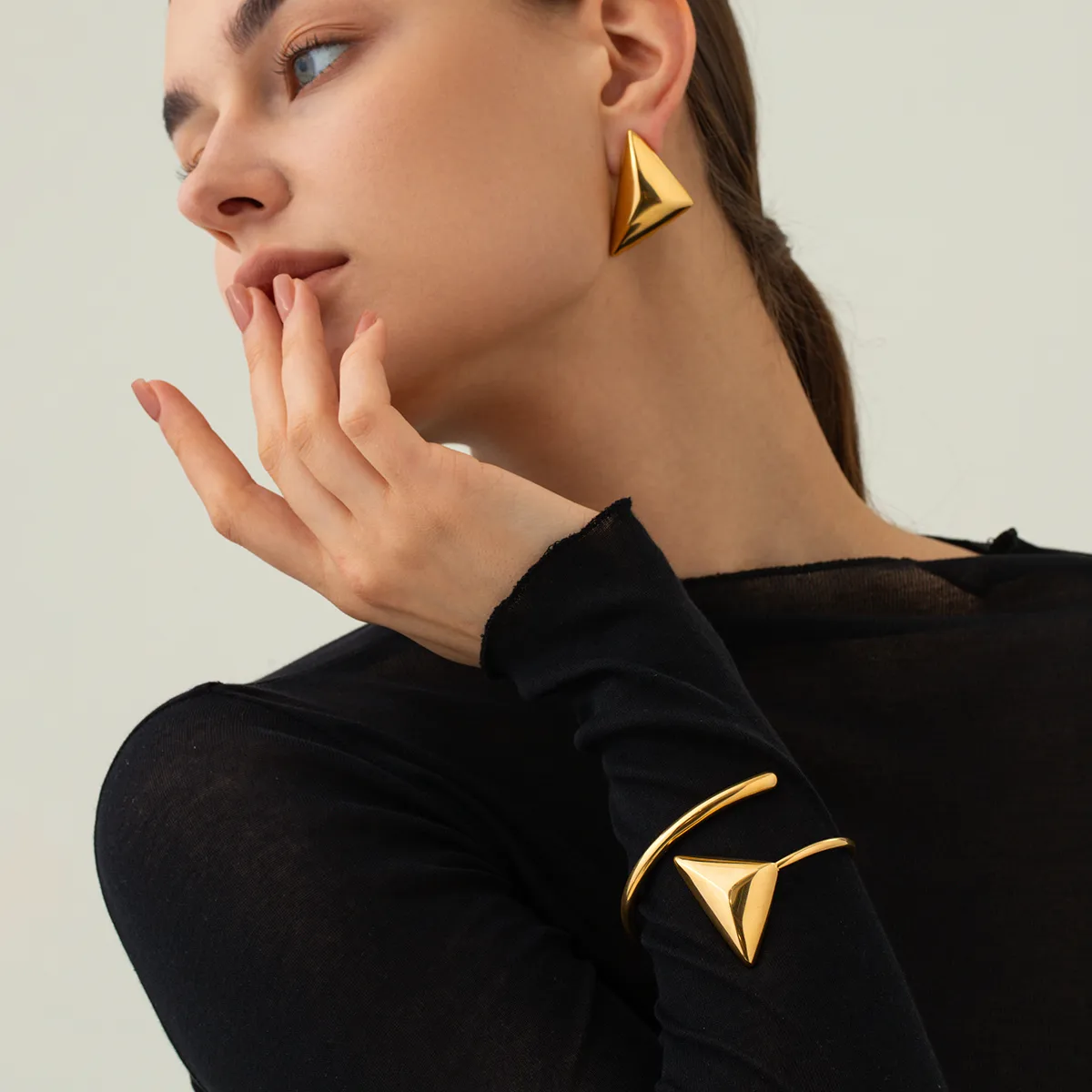 IG Style Elegant Triangle 304 Stainless Steel Bangle In Bulk display picture 7