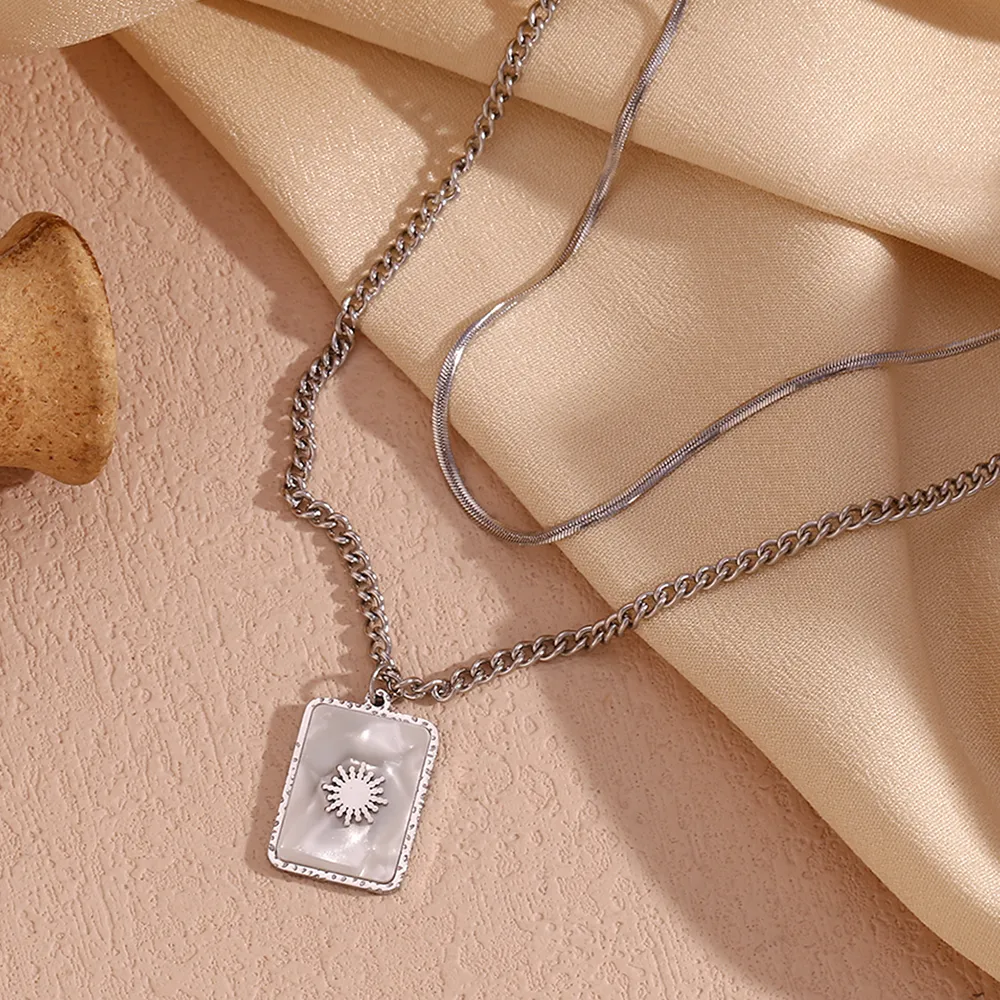 Wholesale Jewelry IG Style Classic Style Sun Square 304 Stainless Steel Shell 18K Gold Plated Plating Inlay Double Layer Necklaces display picture 10