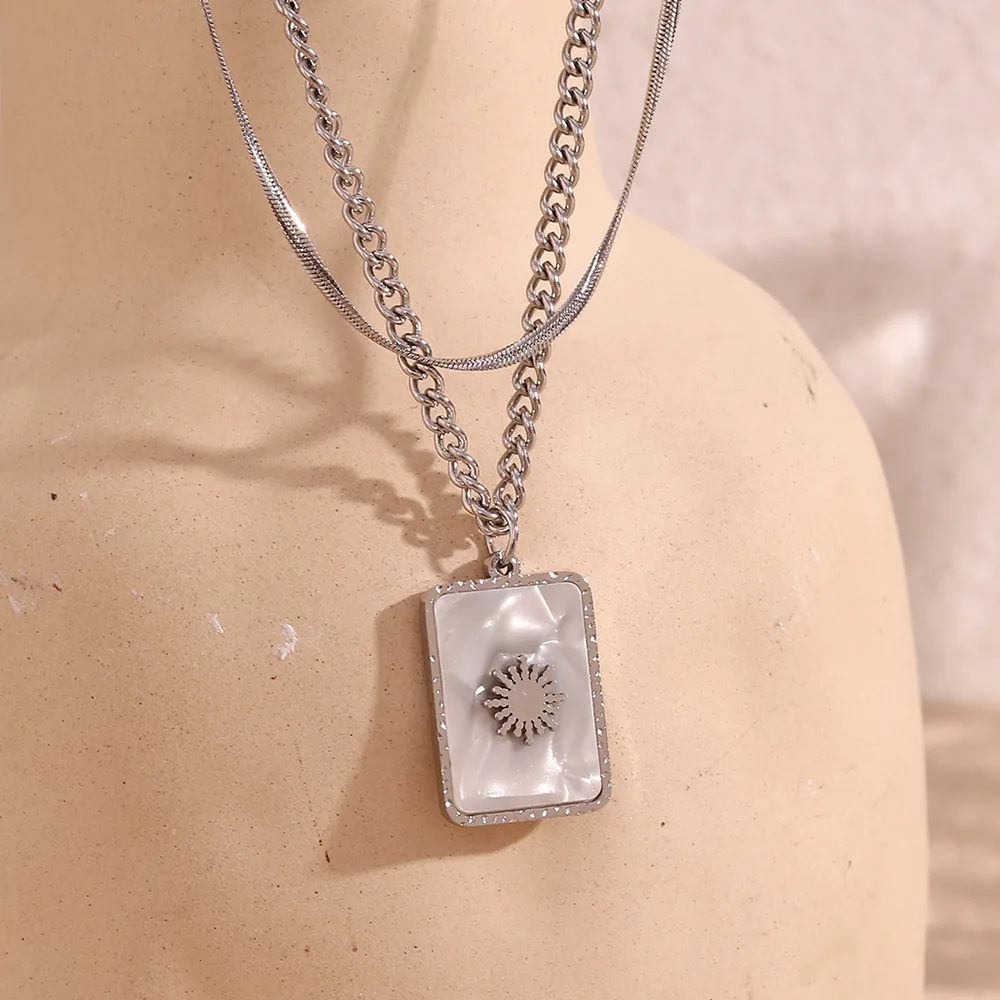 Wholesale Jewelry IG Style Classic Style Sun Square 304 Stainless Steel Shell 18K Gold Plated Plating Inlay Double Layer Necklaces display picture 14