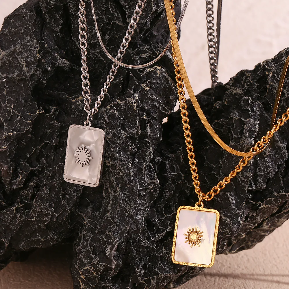 Wholesale Jewelry IG Style Classic Style Sun Square 304 Stainless Steel Shell 18K Gold Plated Plating Inlay Double Layer Necklaces display picture 11
