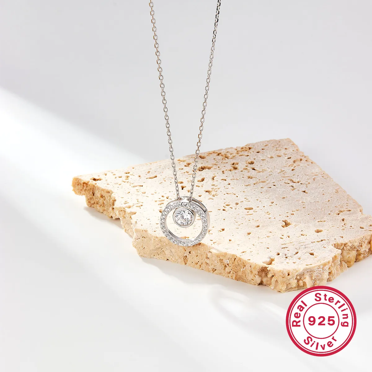 925 Sterling Silver Long-Lasting Plated Zircon Plating Inlay Round Pendant Necklace display picture 3