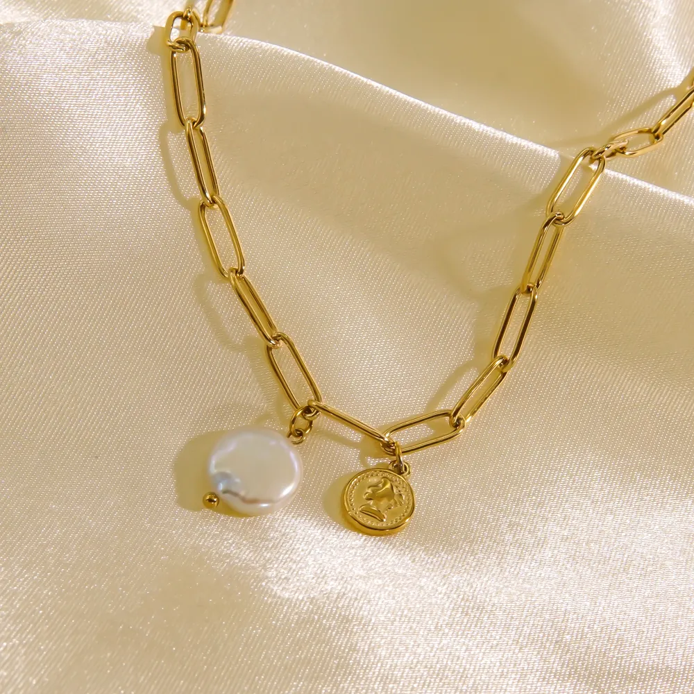 304 Stainless Steel 14K Gold Plated Retro Plating Inlay Sun Natural Stone Shell Pendant Necklace display picture 1