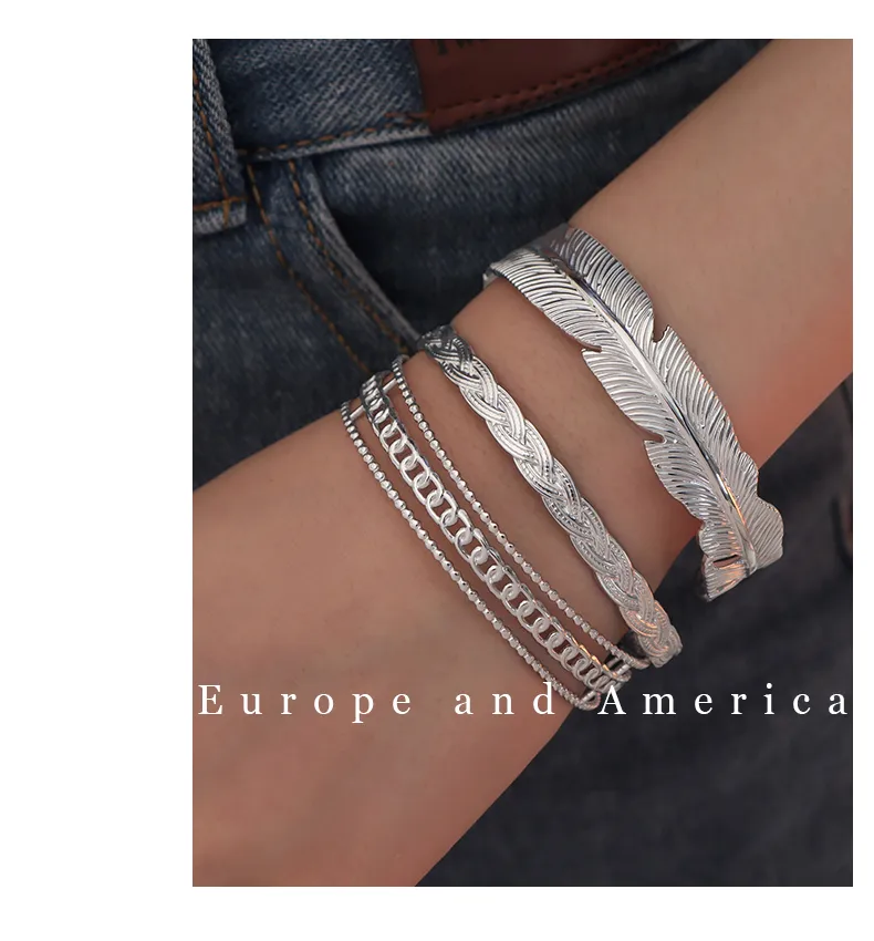 Vintage Style Exaggerated Round Feather 304 Stainless Steel 18K Gold Plated Bangle In Bulk display picture 3