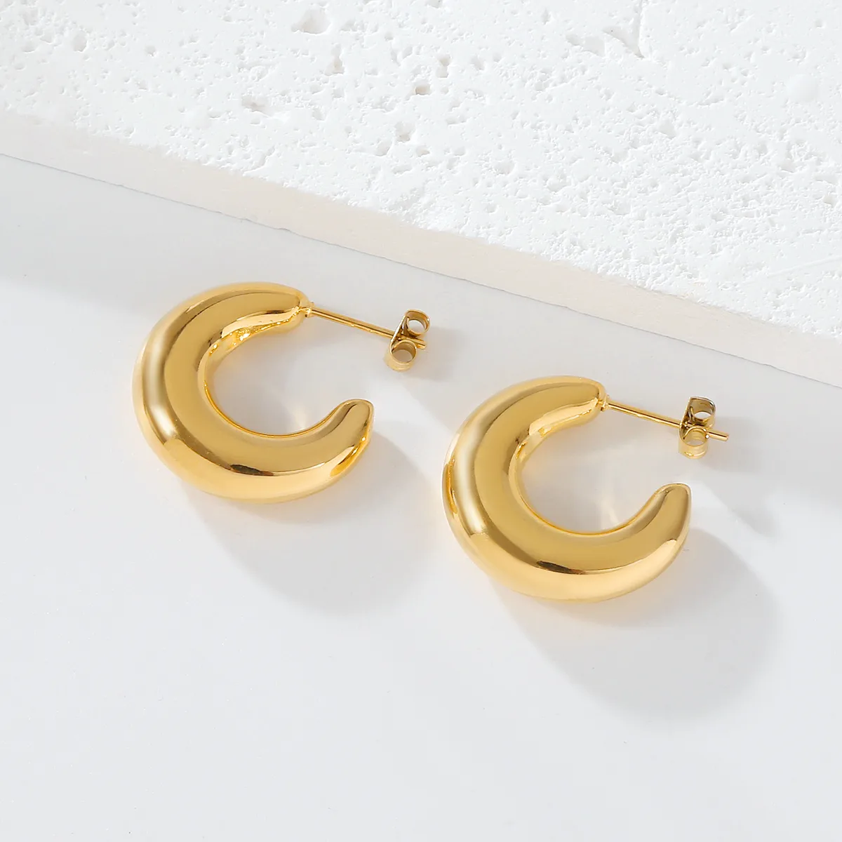 1 Pair Casual Elegant Commute C Shape 304 Stainless Steel Ear Studs display picture 4