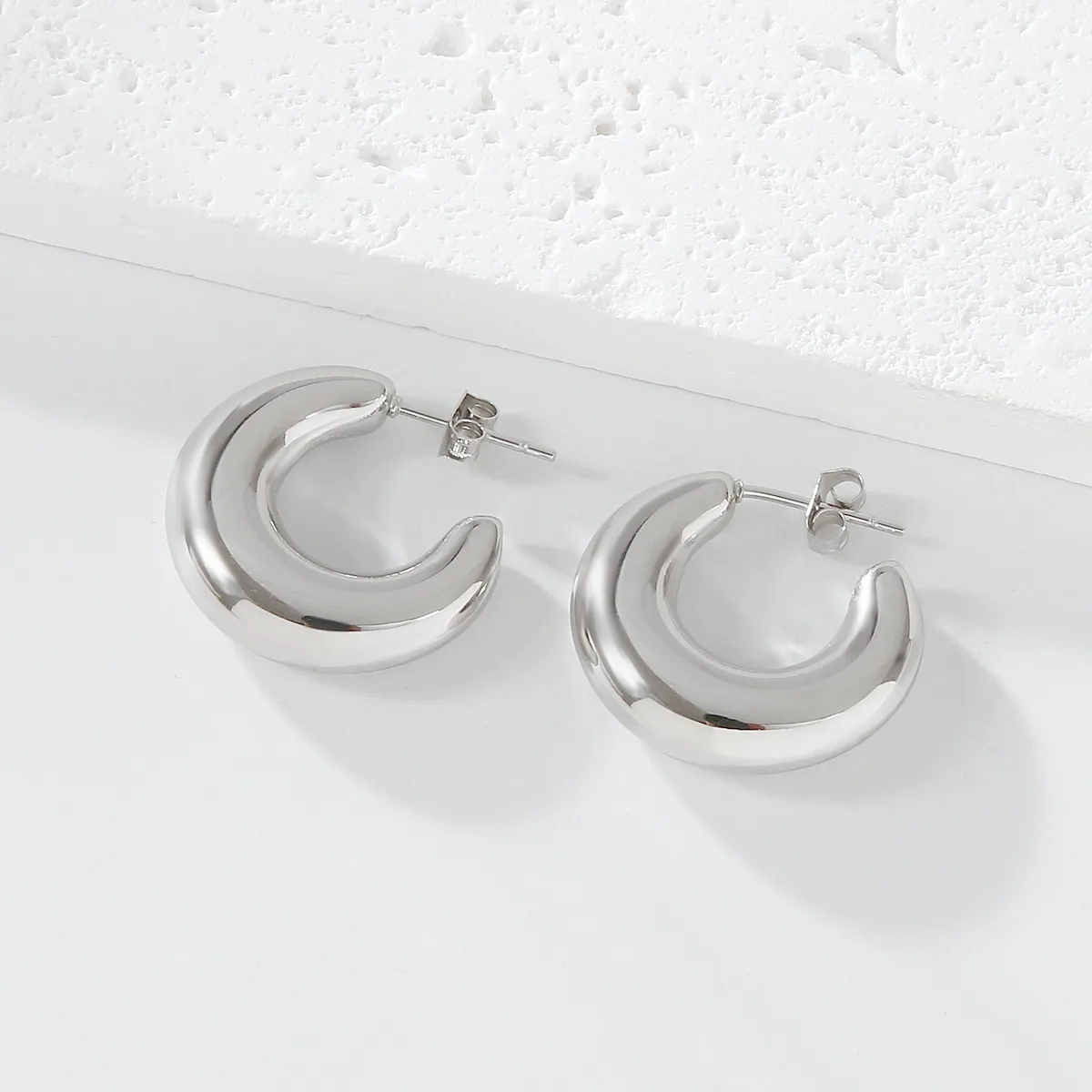 1 Pair Casual Elegant Commute C Shape 304 Stainless Steel Ear Studs display picture 6
