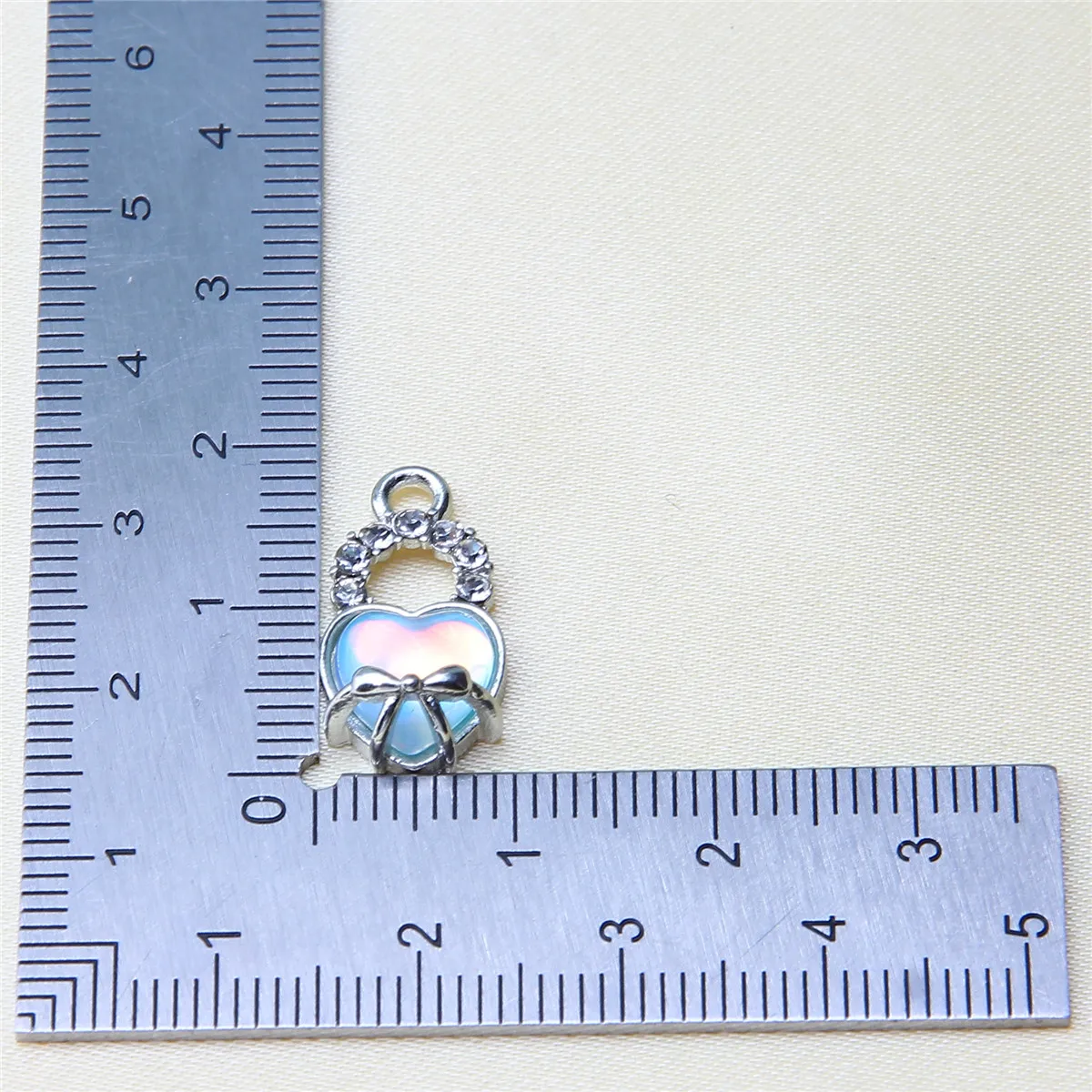 10 PCS/Package 12*17 * 4mm 18*15 * 4mm 19*10 * 6mm Alloy Artificial Pearls Heart Shape Wings Pendant display picture 5
