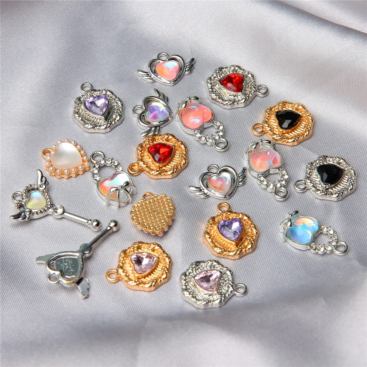 10 PCS/Package 12*17 * 4mm 18*15 * 4mm 19*10 * 6mm Alloy Artificial Pearls Heart Shape Wings Pendant display picture 12
