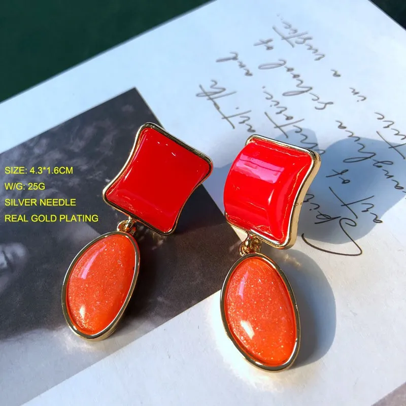1 Pair Vintage Style Classic Style Geometric Inlay Alloy Resin Drop Earrings display picture 3