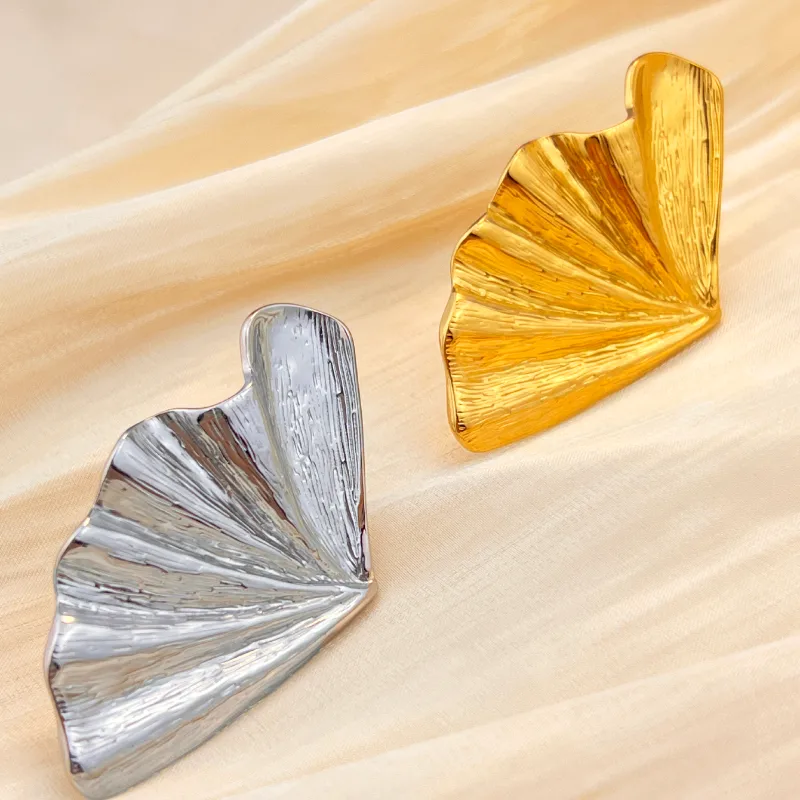 Wholesale Jewelry Casual Retro Marine Style Maple Leaf 304 Stainless Steel 18K Gold Plated Plating Open Rings display picture 4