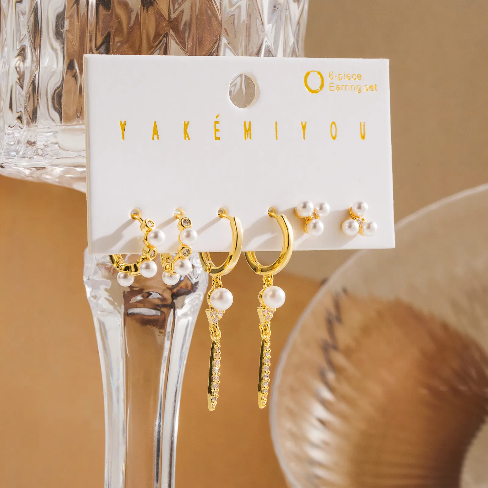 1 Set Yakemiyou Modern Style Solid Color Butterfly Copper Artificial Pearls Zircon 14K Gold Plated Earrings display picture 2