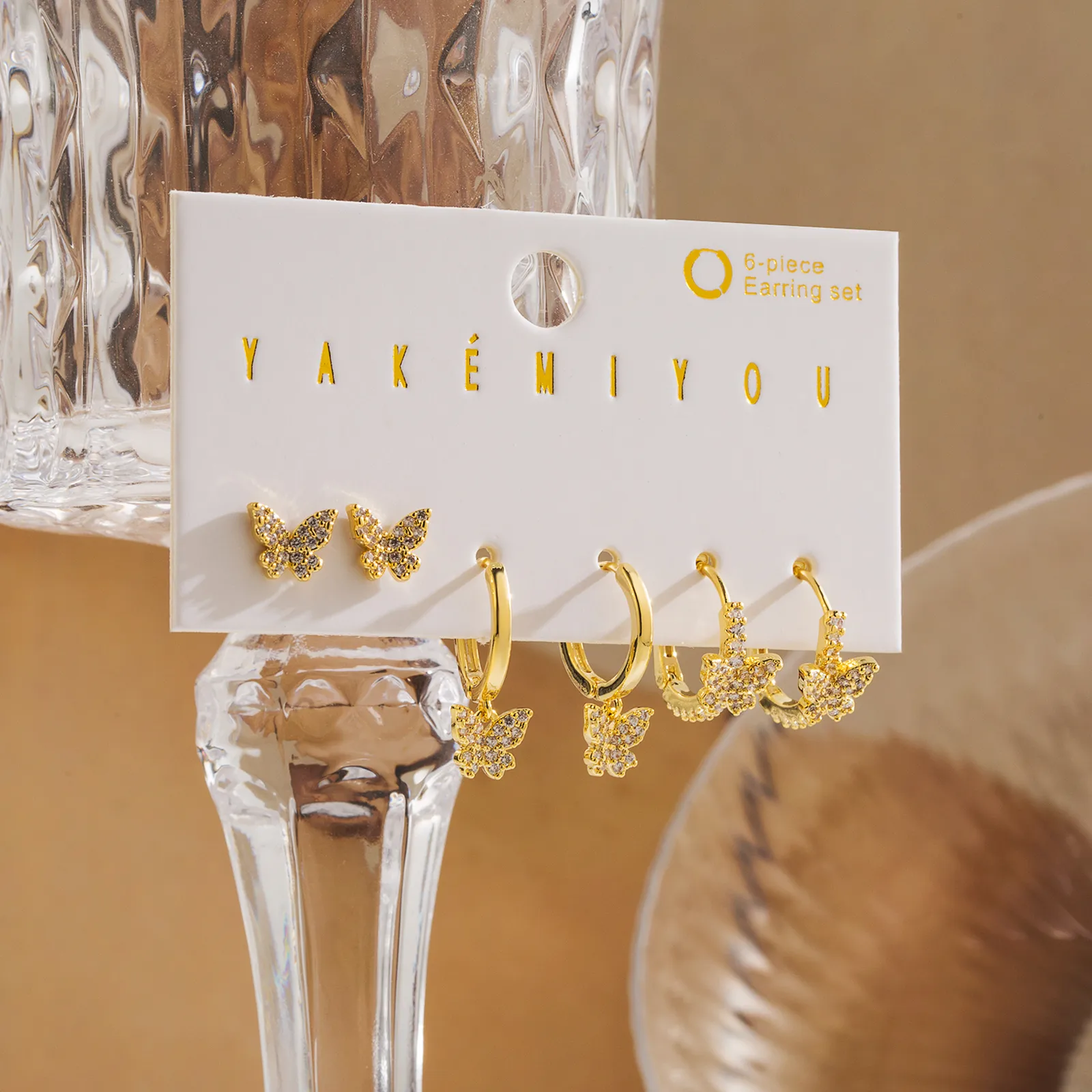 1 Set Yakemiyou Modern Style Solid Color Butterfly Copper Artificial Pearls Zircon 14K Gold Plated Earrings display picture 1