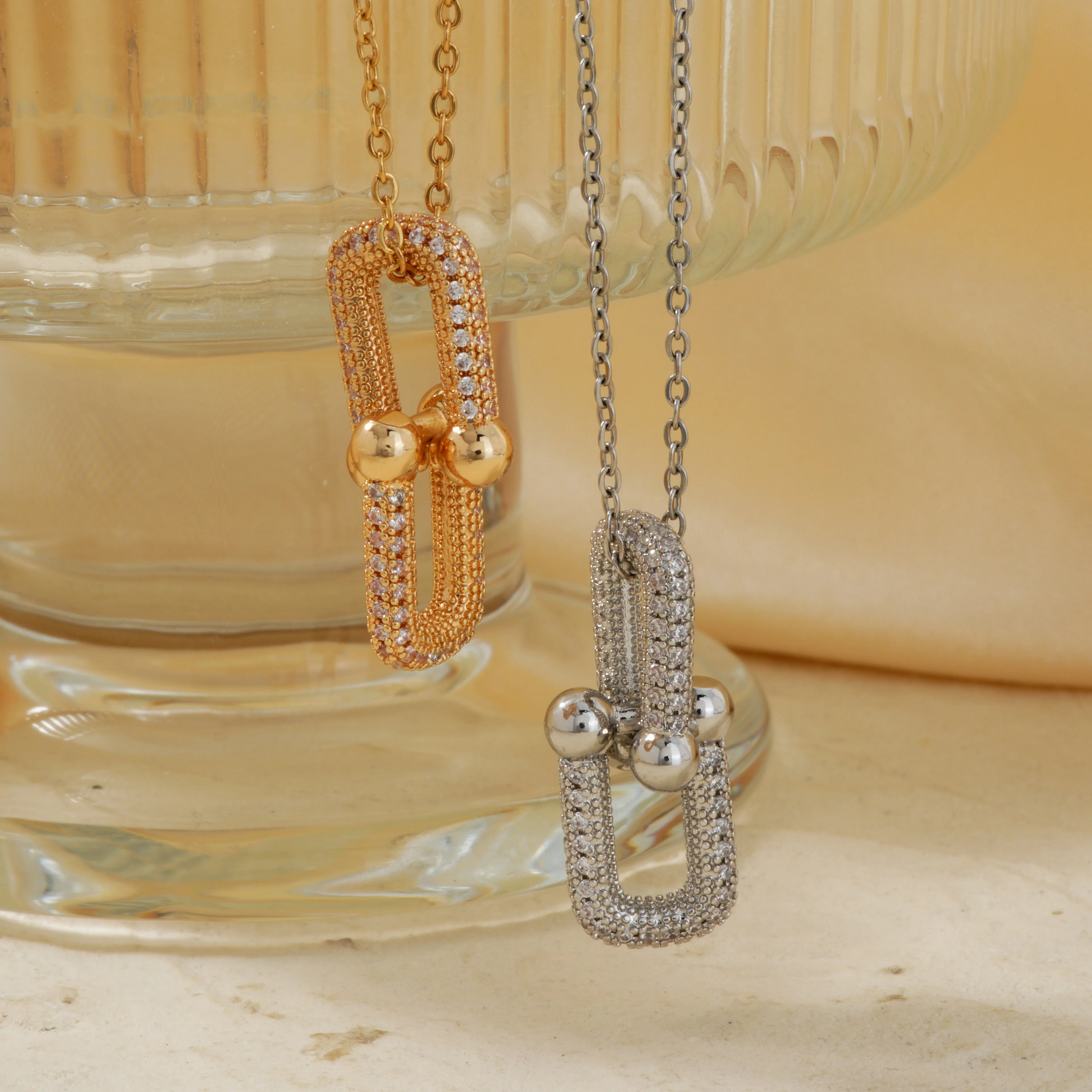 Wholesale Jewelry Elegant Cute Shiny Geometric 304 Stainless Steel Copper Zircon K Gold Plated Rhodium Plated Inlay Pendant Necklace display picture 5