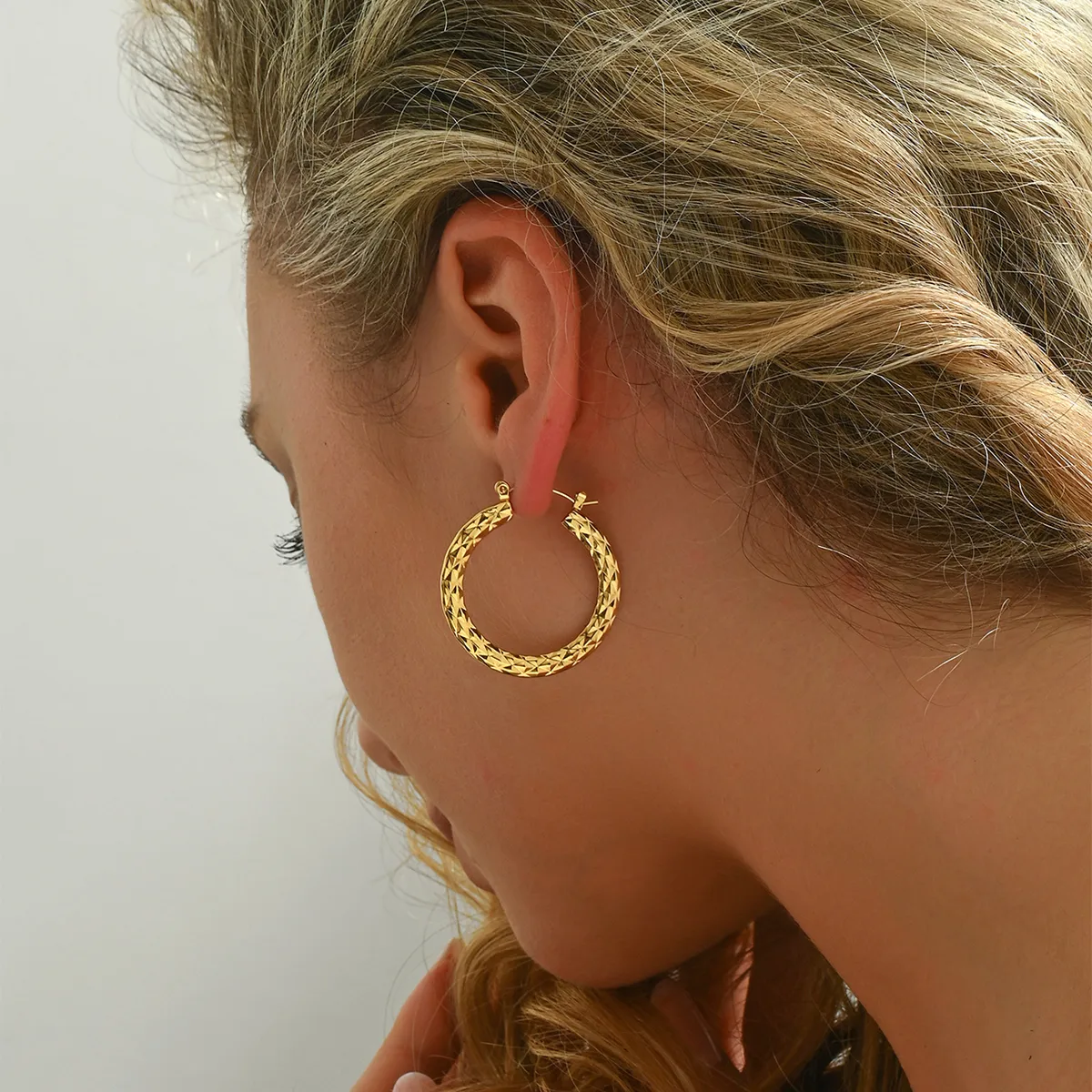 1 Pair Casual Elegant Classic Style Irregular 201 Stainless Steel Earrings display picture 9