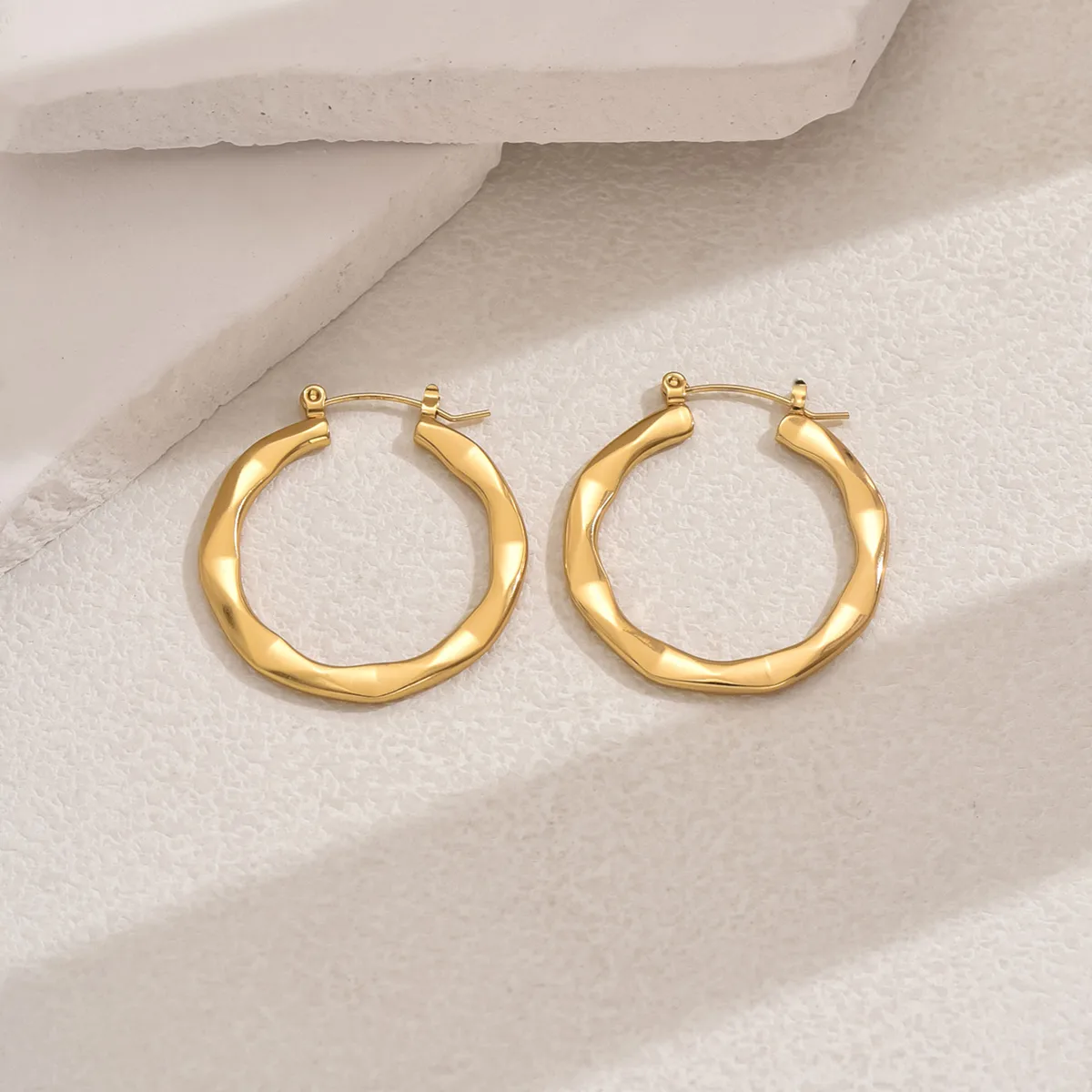 1 Pair Casual Elegant Classic Style Irregular 201 Stainless Steel Earrings display picture 7