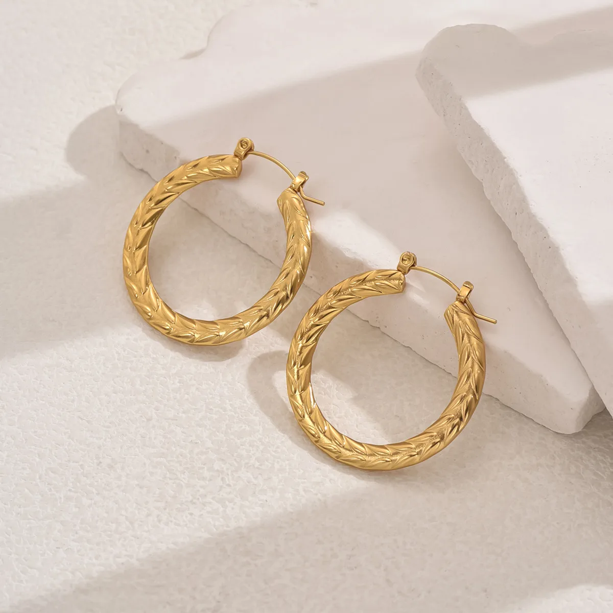 1 Pair Casual Elegant Classic Style Irregular 201 Stainless Steel Earrings display picture 16