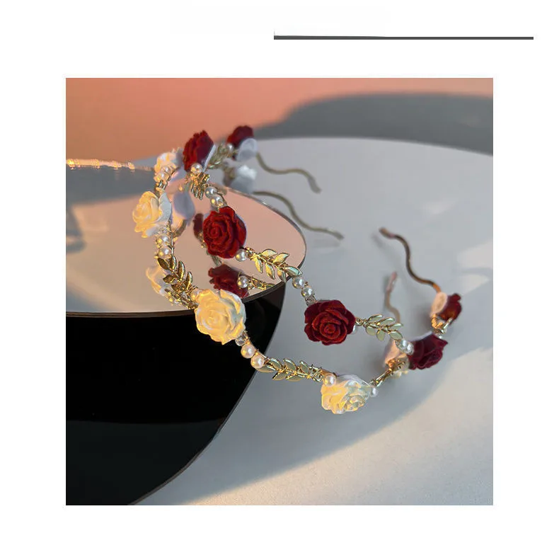 Rose Pearl Headband Summer French Retro High-end Sense Hair Clip Headwear Niche Design Pressure Hair High Cranial Top Hair Accessories display picture 5