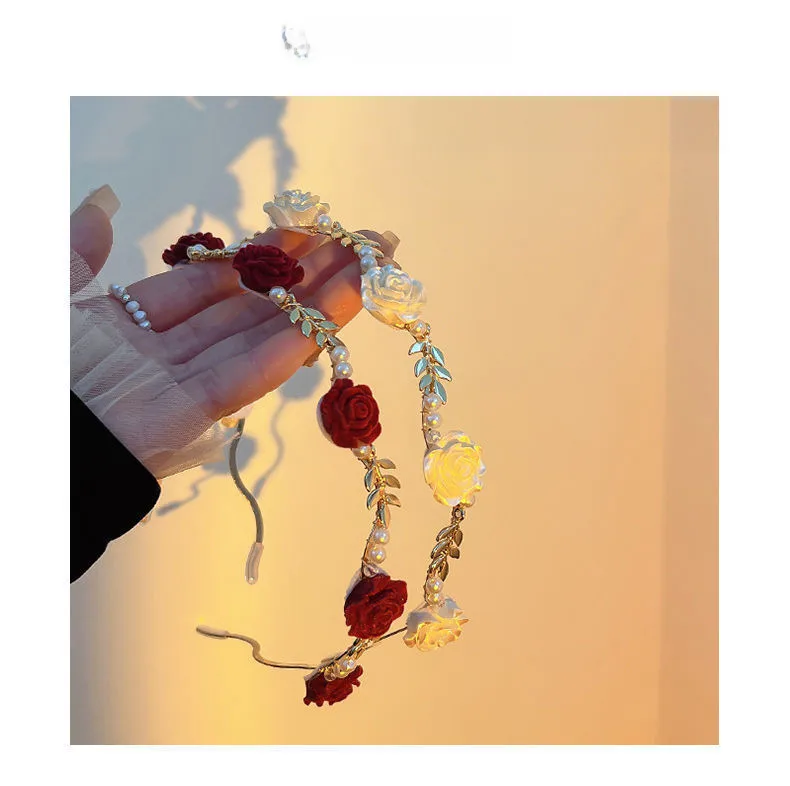 Rose Pearl Headband Summer French Retro High-end Sense Hair Clip Headwear Niche Design Pressure Hair High Cranial Top Hair Accessories display picture 7