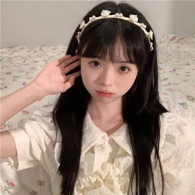 Rose Pearl Headband Summer French Retro High-end Sense Hair Clip Headwear Niche Design Pressure Hair High Cranial Top Hair Accessories display picture 14