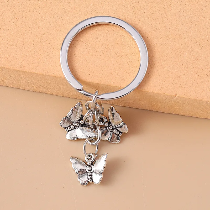 Cute Commute Leaf Butterfly Alloy Bag Pendant Keychain display picture 6