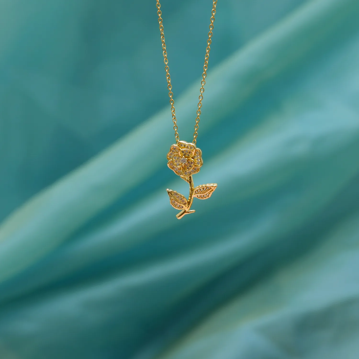 Copper 18K Gold Plated Inlay Sunflower Zircon Pendant Necklace display picture 6