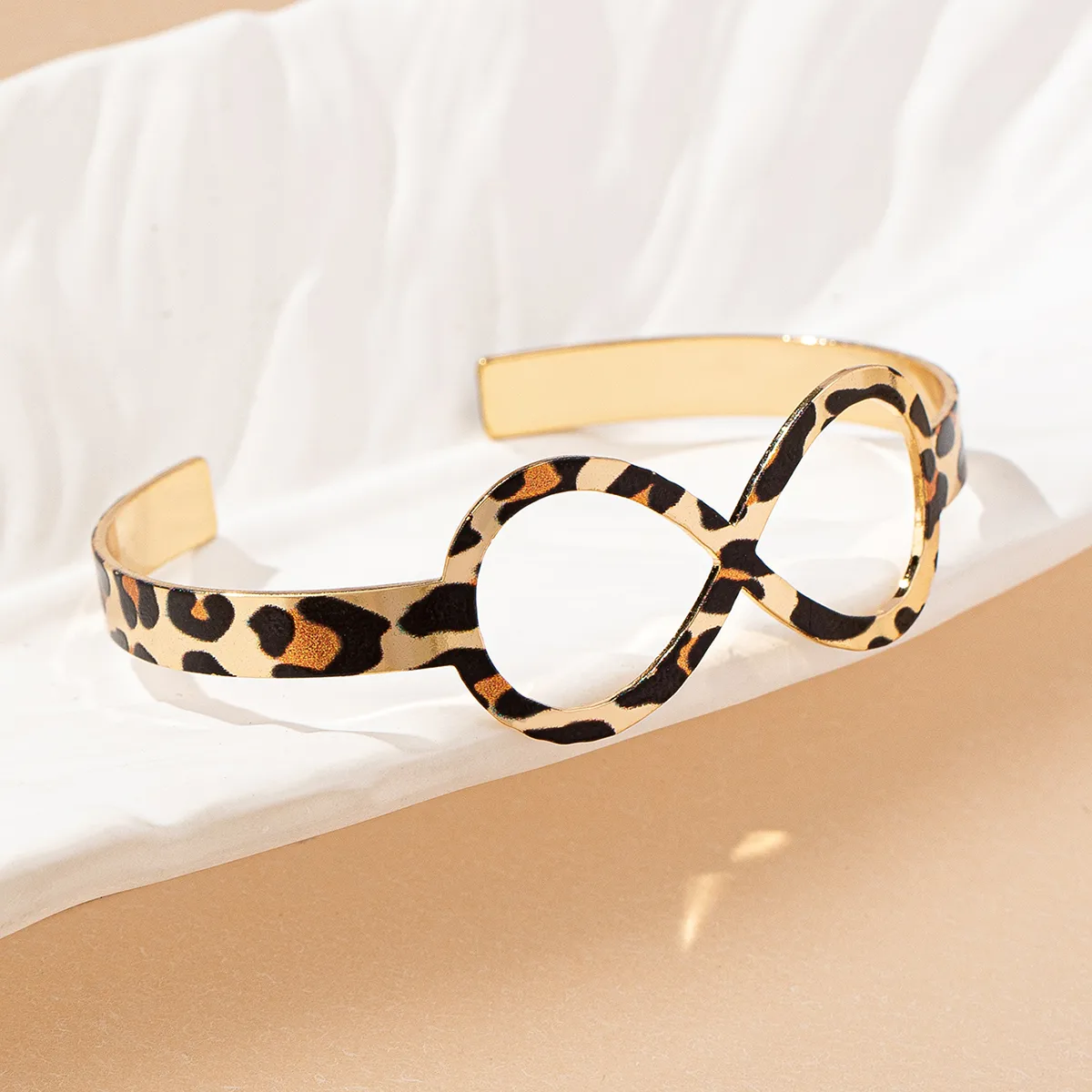 Elegant Retro Leopard Iron Wholesale Bangle display picture 5