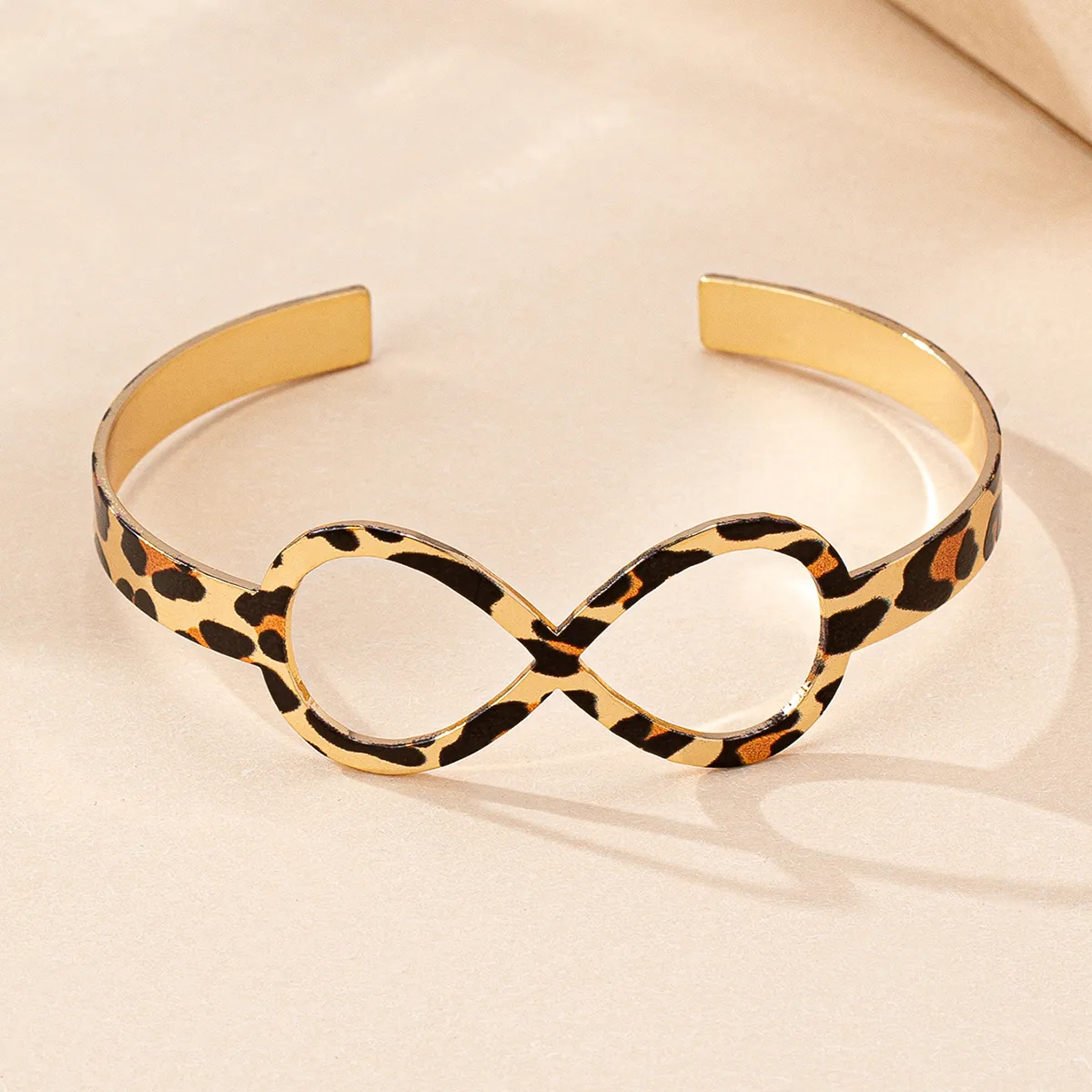 Elegant Retro Leopard Iron Wholesale Bangle display picture 4
