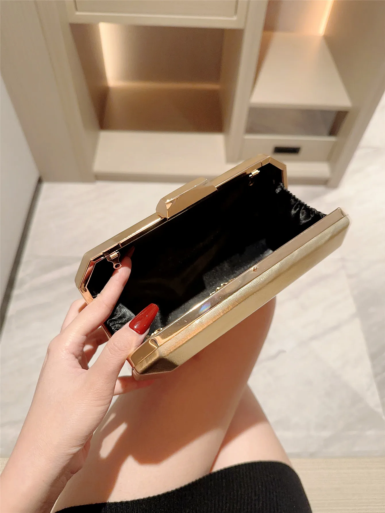 Gold Silver Pu Leather Solid Color Square Evening Bags display picture 1