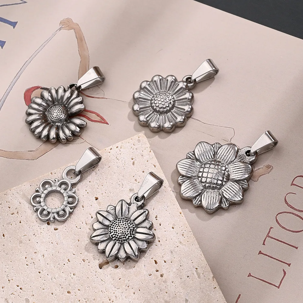 1 Pc/Package 18x12.5mm 21x18mm 25x21.5mm 7x3mm 304 Stainless Steel Flower Daisy Polished Jewelry Accessories Pendant display picture 1