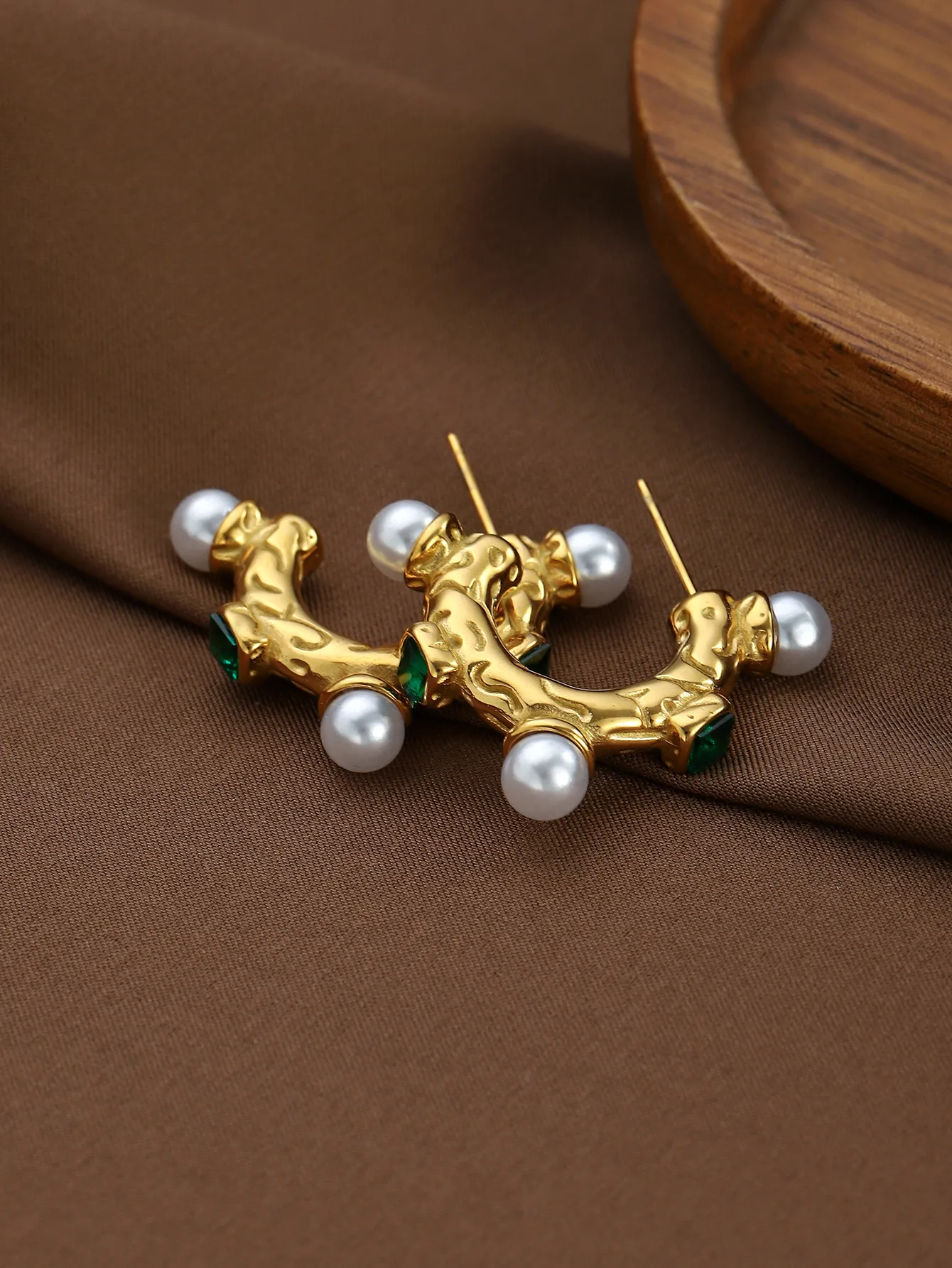 1 Pair Elegant Classical Vintage Style Letter 304 Stainless Steel Earrings display picture 6