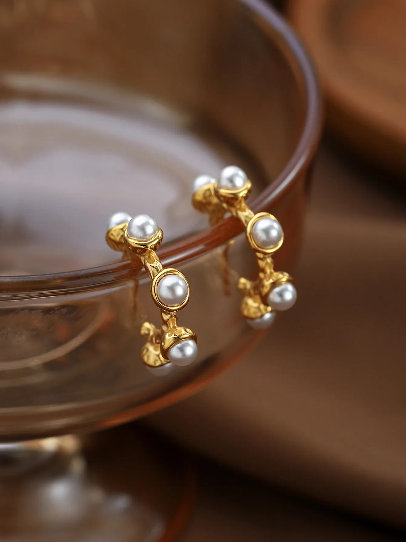 1 Pair Elegant Classical Vintage Style Letter 304 Stainless Steel Earrings display picture 14