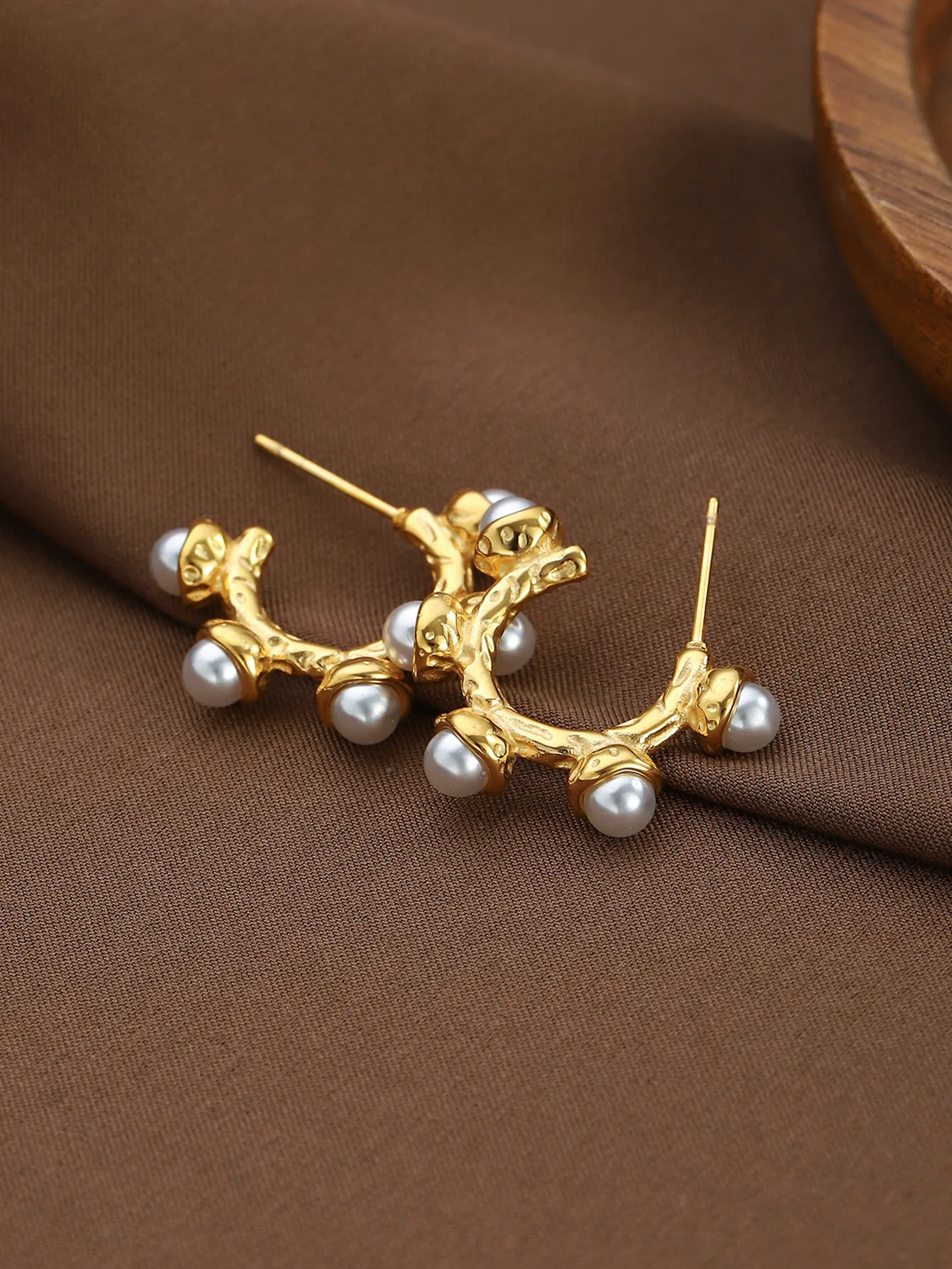 1 Pair Elegant Classical Vintage Style Letter 304 Stainless Steel Earrings display picture 16