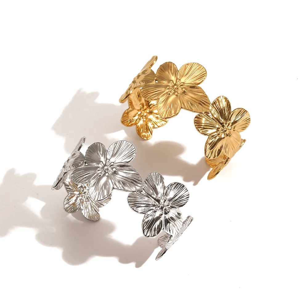 IG Style French Style Flower 304 Stainless Steel 18K Gold Plated Bangle In Bulk display picture 4