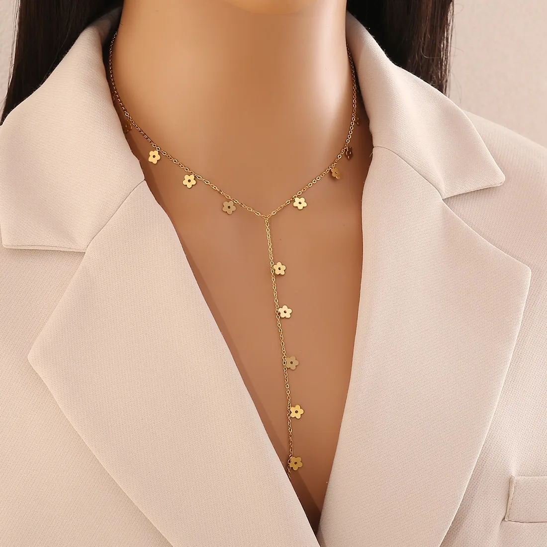 Wholesale Jewelry Commute Flower Butterfly 304 Stainless Steel Turquoise 18K Gold Plated Necklace display picture 15