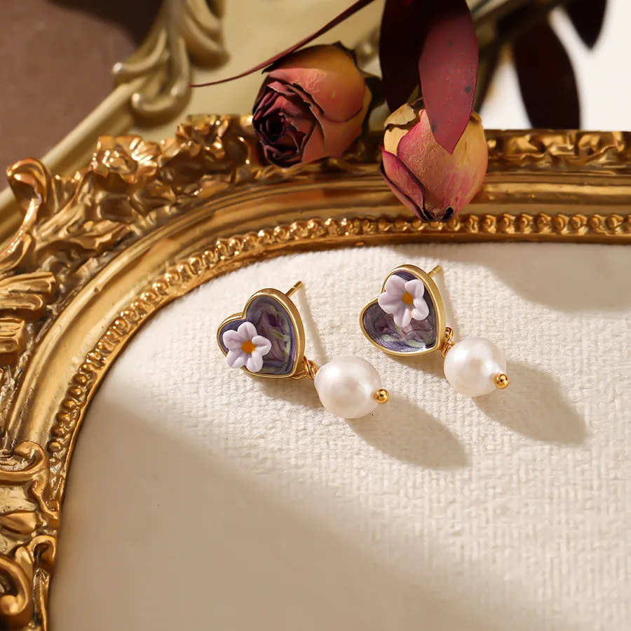 1 Pair Elegant Heart Shape Enamel Alloy Freshwater Pearl 18K Gold Plated Drop Earrings display picture 4