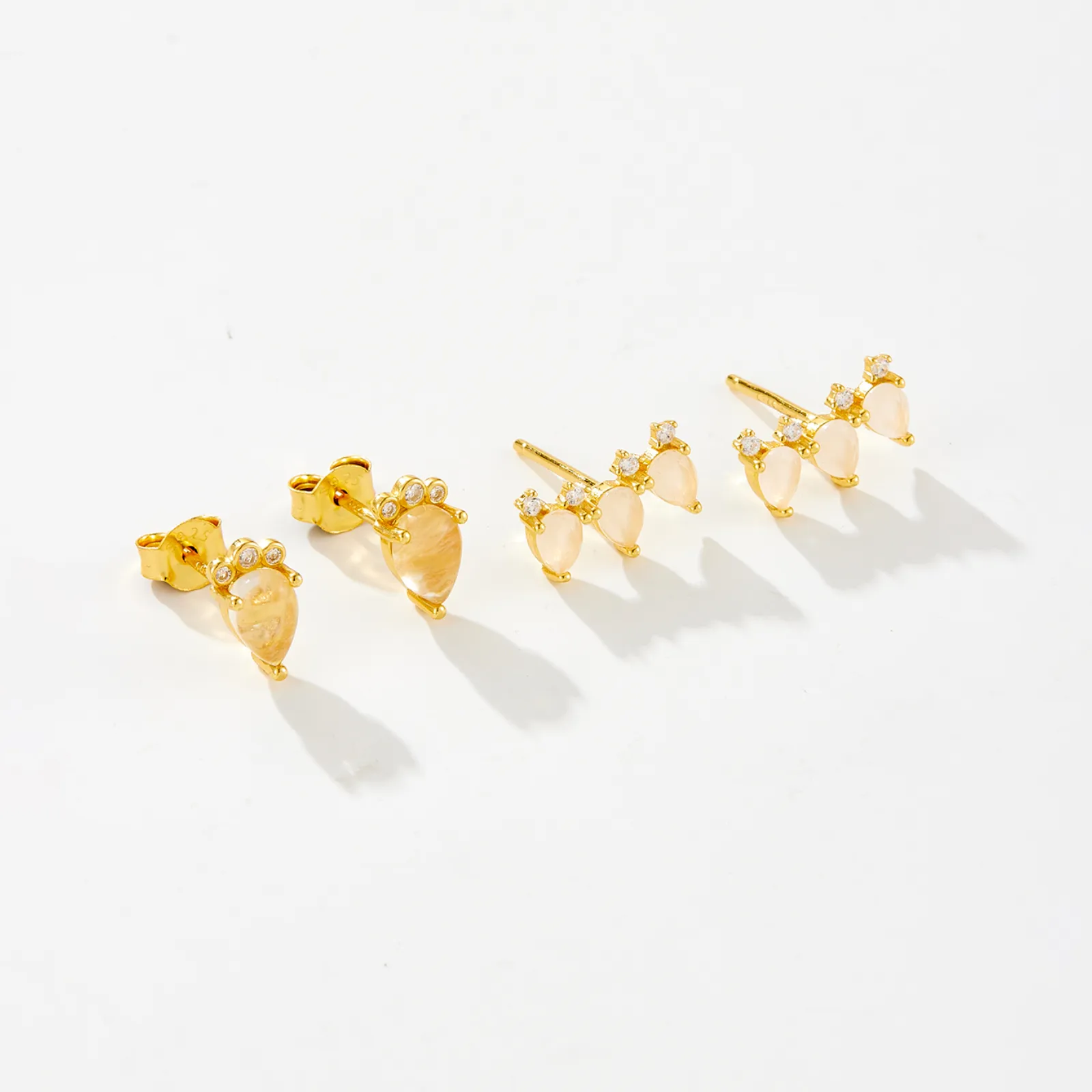 1 Pair 18K Gold Plated White Gold Plated 925 Sterling Silver Zircon Geometric Ear Studs display picture 1