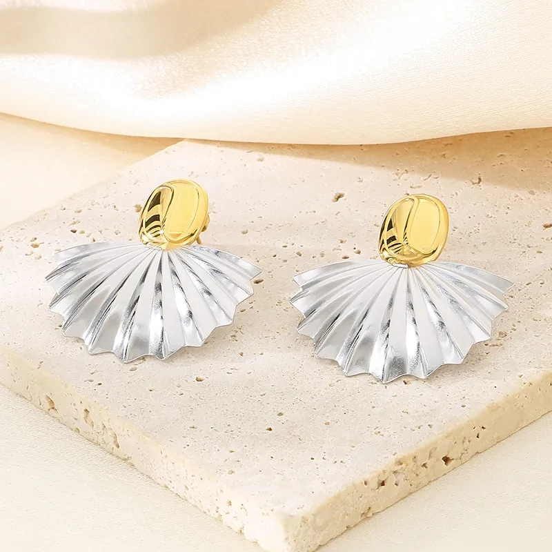 1 Pair Simple Style Geometric Color Block Plating 304 Stainless Steel 18K Gold Plated Ear Studs display picture 9