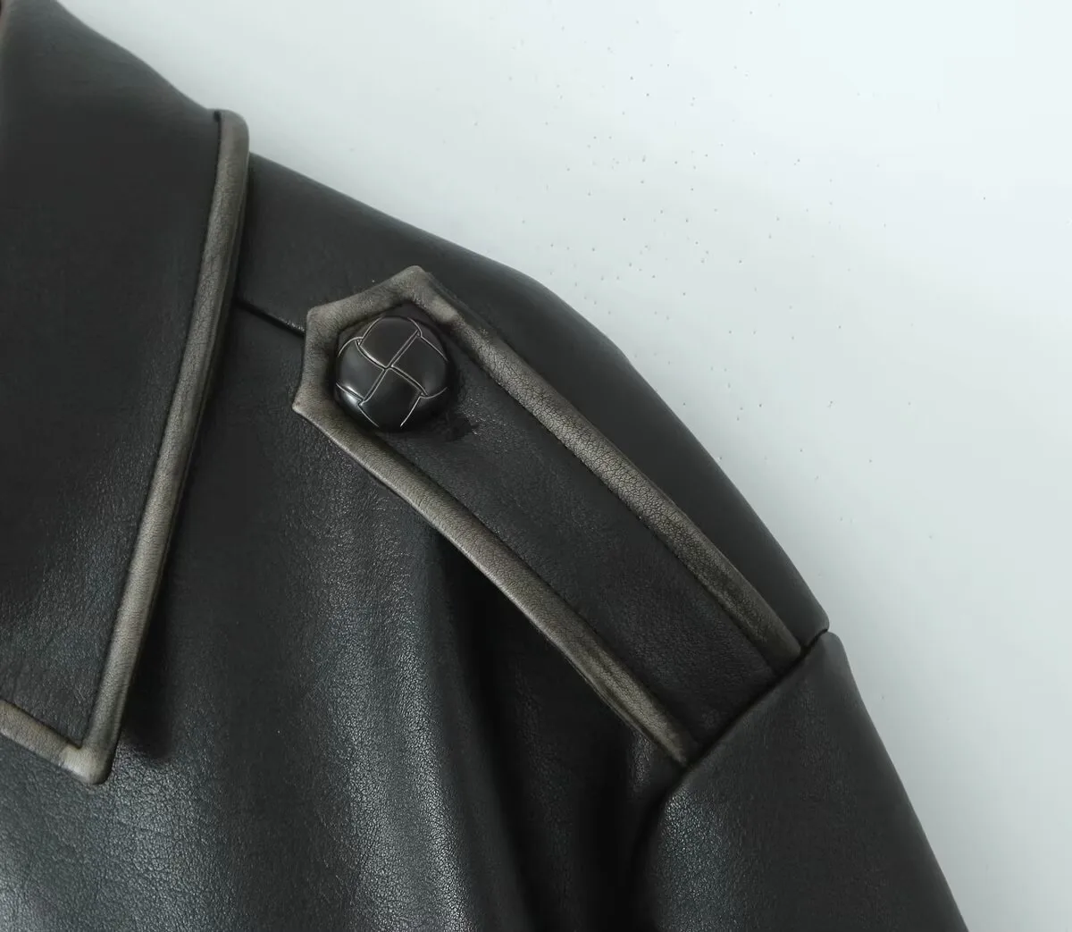 Women's Streetwear Solid Color Pocket Zipper Leather Jacket Casual Jacket display picture 10