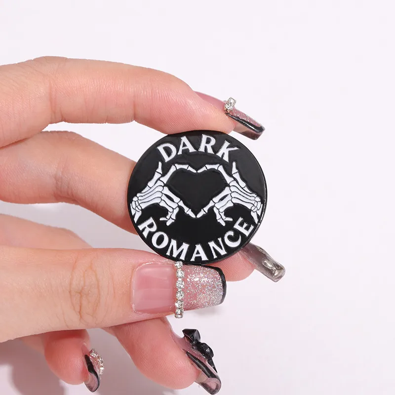 Cartoon Style Punk Cowboy Style Letter Pistol Alloy Stamping Stoving Varnish Plating Unisex Brooches Collar Pin display picture 2